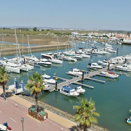 Marina IV By H Daire Isla del Moral Oda fotoğraf
